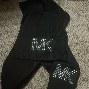 Michael kors hat and scarf set new